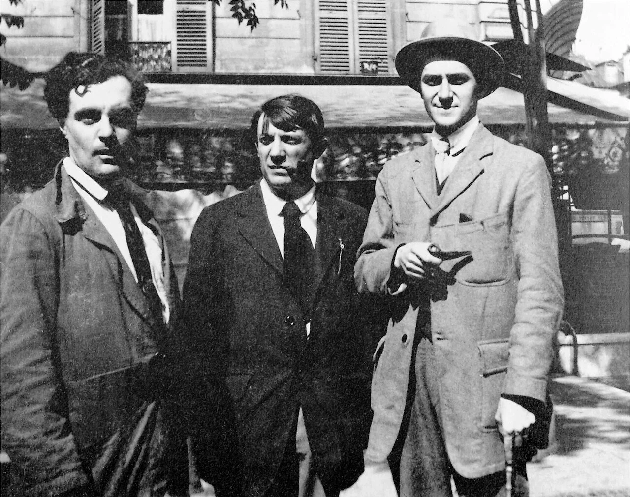 Pablo Picasso, Moïse Kisling and Pâquerette at La Rotonde (August 1916)